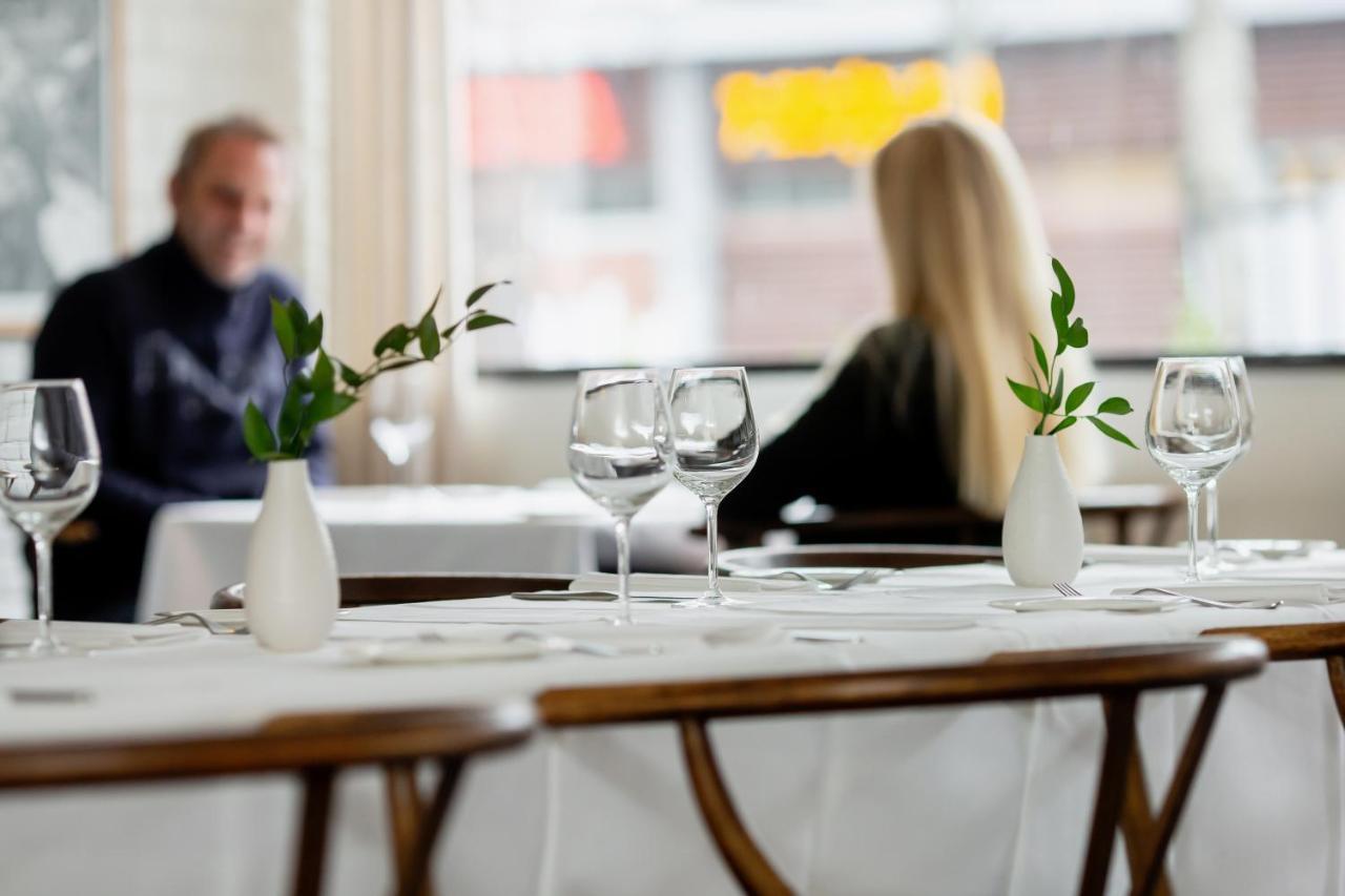 Lindstrom Hotel Lærdalsøyri Екстериор снимка