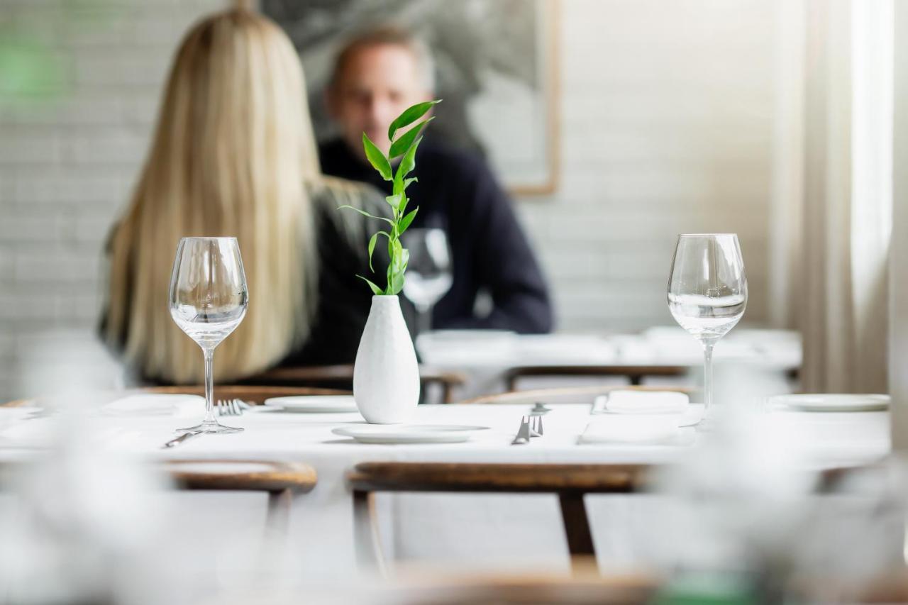 Lindstrom Hotel Lærdalsøyri Екстериор снимка