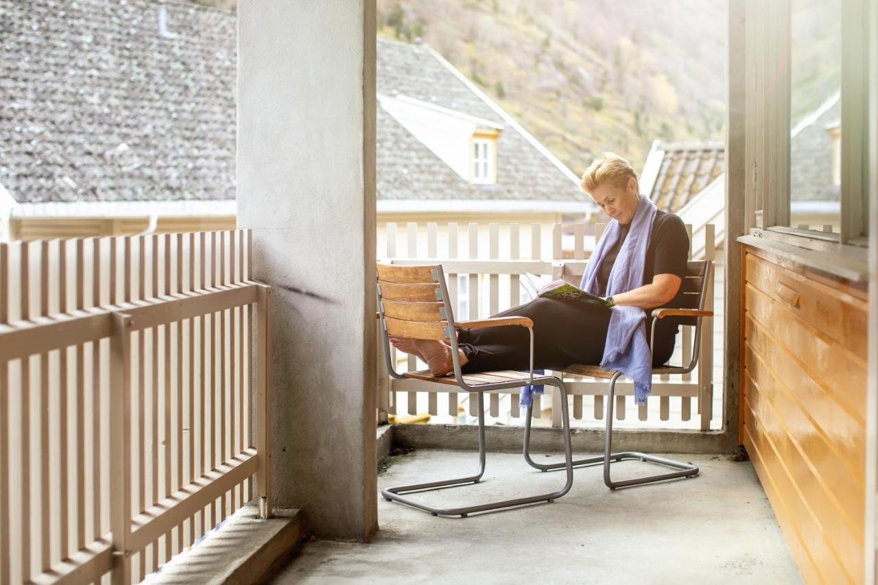 Lindstrom Hotel Lærdalsøyri Екстериор снимка
