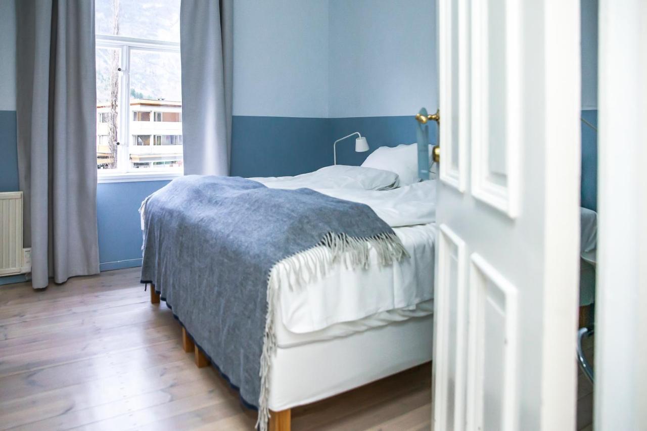 Lindstrom Hotel Lærdalsøyri Екстериор снимка