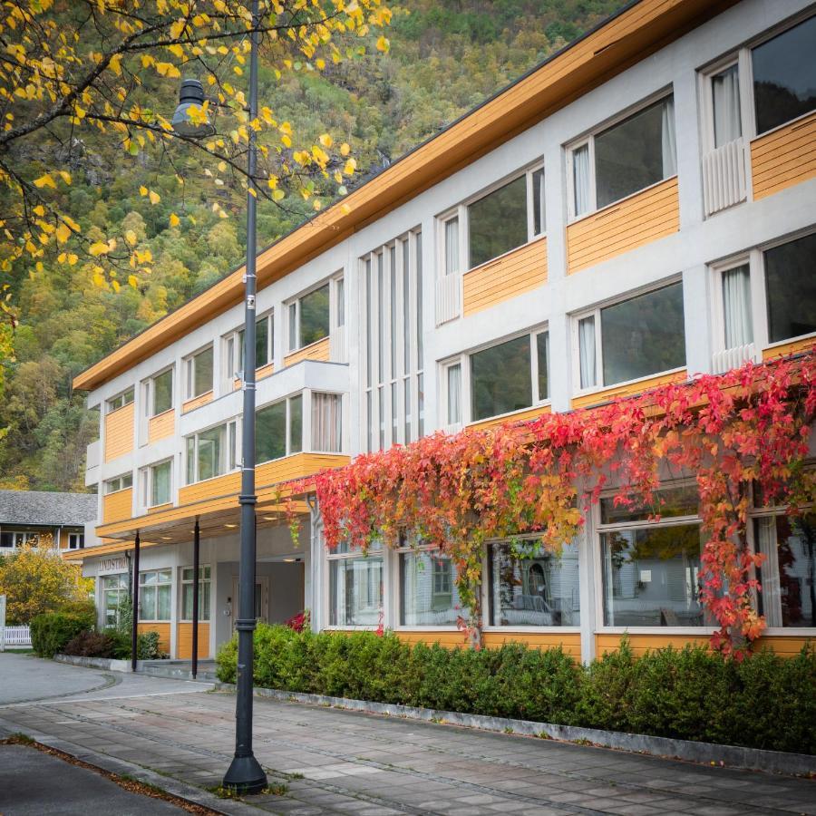 Lindstrom Hotel Lærdalsøyri Екстериор снимка