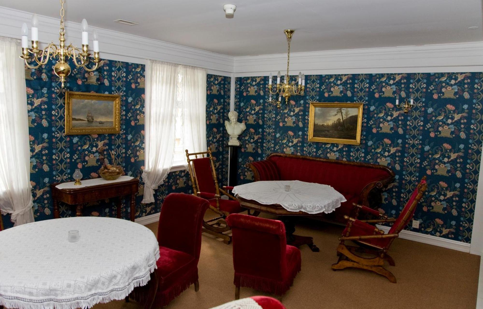 Lindstrom Hotel Lærdalsøyri Екстериор снимка